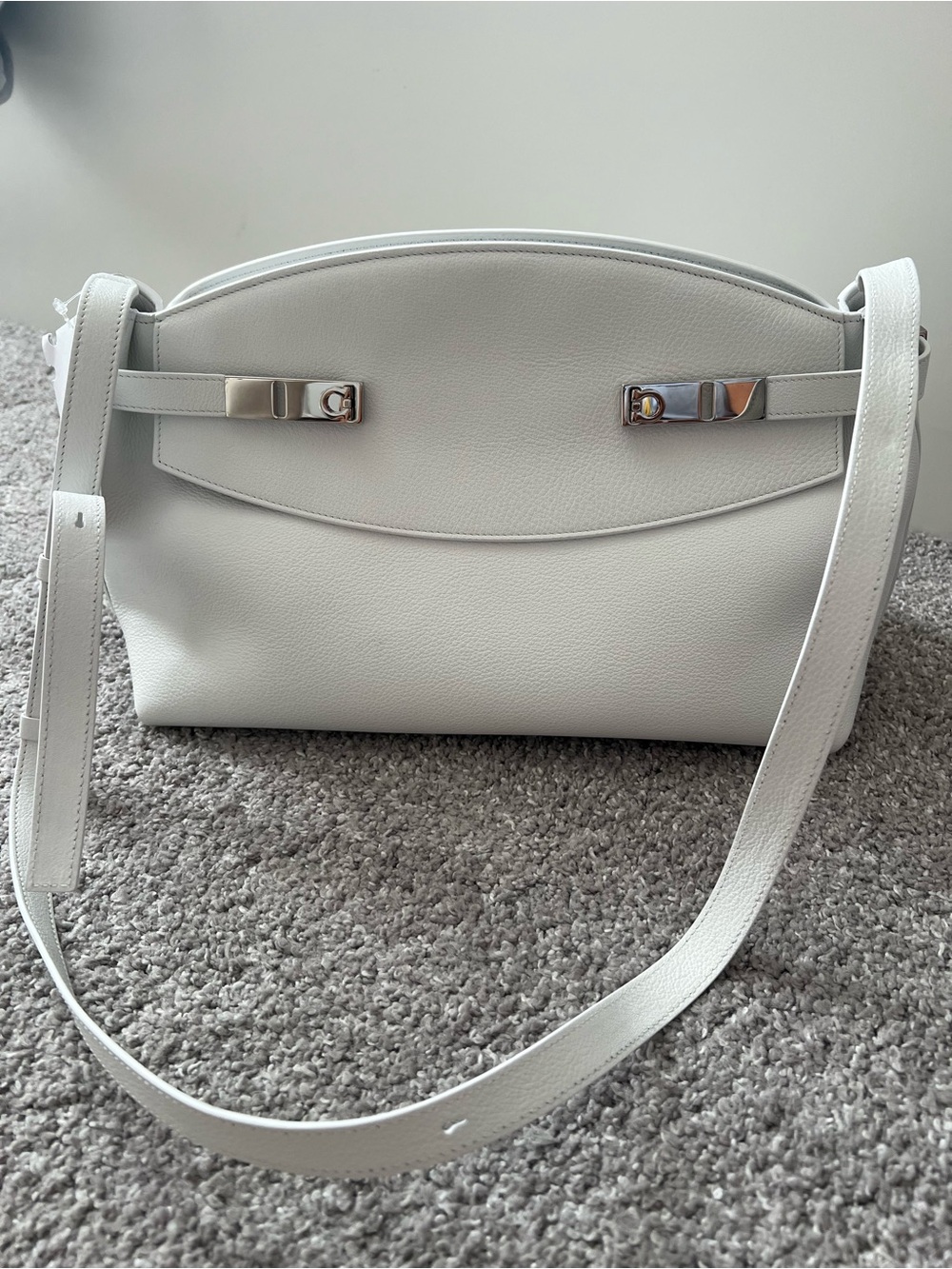 Salvatore Ferragamo Hug pouch leather clutch bag shoulder bag NWT